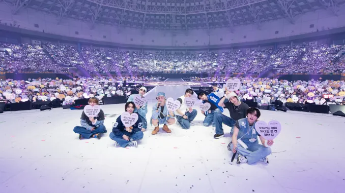 Stray Kids reprend Sherlock de SHINee lors de son fan meeting Stray Kids reprend Sherlock de SHINee lors de son fan meeting