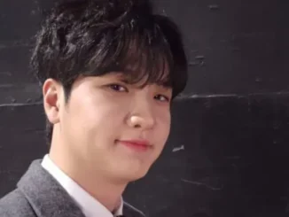 Lucy à trois avec l'enrôlement de Shin Gang-il