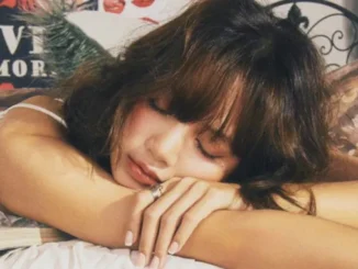 Sortie de Moonlit Floor par Lisa