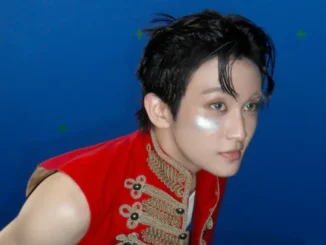 Mark fait un don pour les enfants