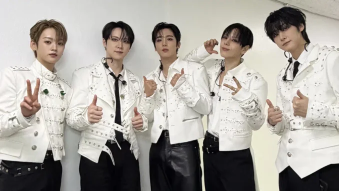 Membres du groupe K-pop WEi lors des Hanteo Music Awards