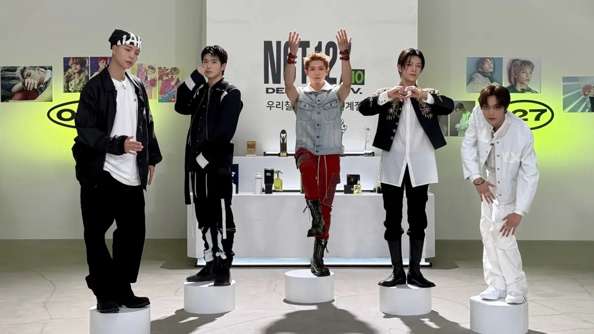 Les cinq membres de NCT 127 annoncent leur comeback 2026