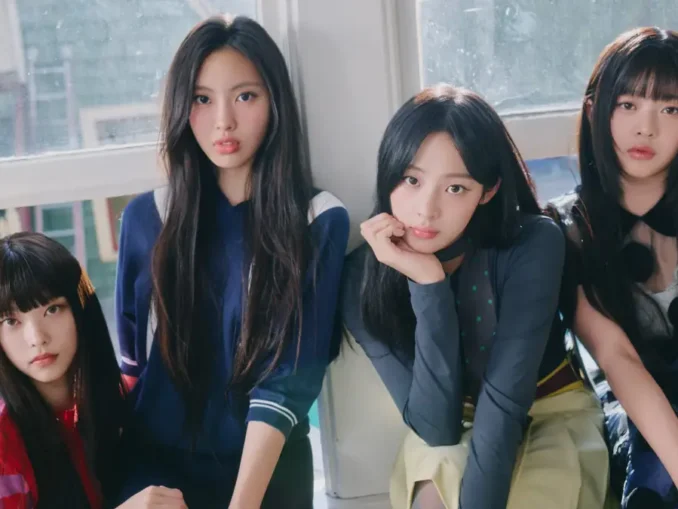 Les quatre membres de NewJeans pour leur 4e anniversaire