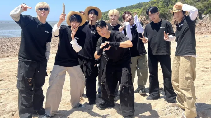ATEEZ pose ensemble, septembre 2026.